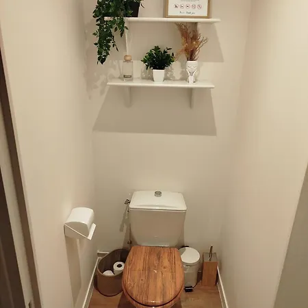 Le 101eme Dans Le Centre De Ste Mere Eglise * Сент-Мер-Эглиз