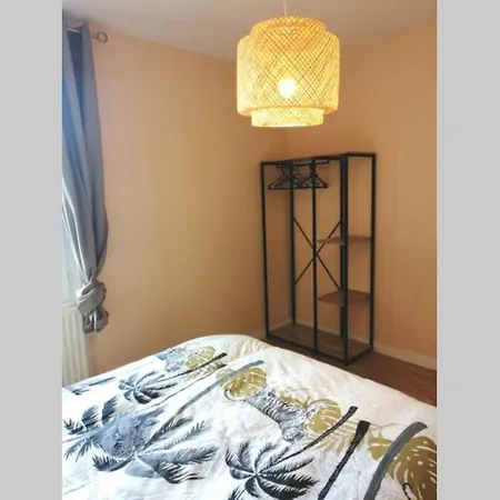 Le 101eme Dans Le Centre De Ste Mere Eglise