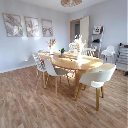 Le 101eme Dans Le Centre De Ste Mere Eglise Apartamento