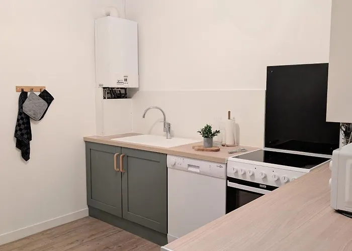 Le 101eme Dans Le Centre De Ste Mere Eglise *